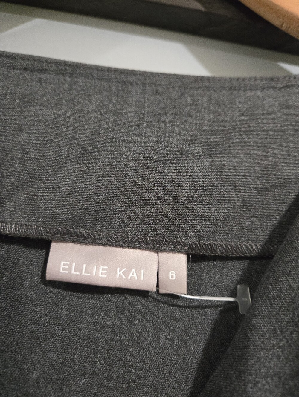 Eileen Kai Gray Shift Dress Size 6 Cutout Sleeve Career Office Minimalist Sheath - Picture 3 of 6